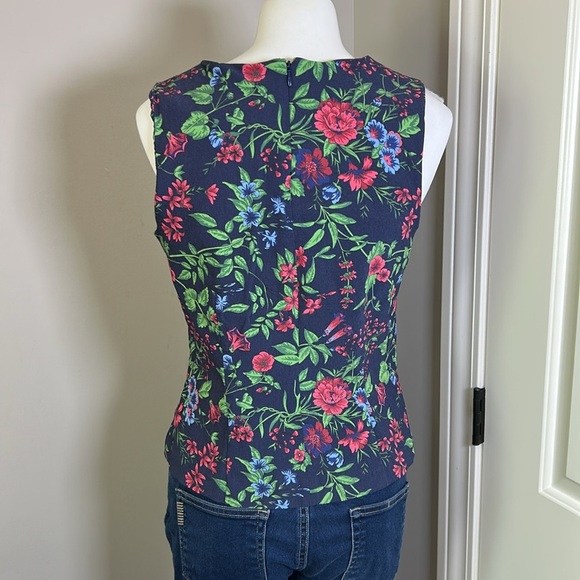 J McLaughlin Layne Top Amelia Floral Navy Blue Sleeveless Back Zip Sz 10 - Picture 6 of 12
